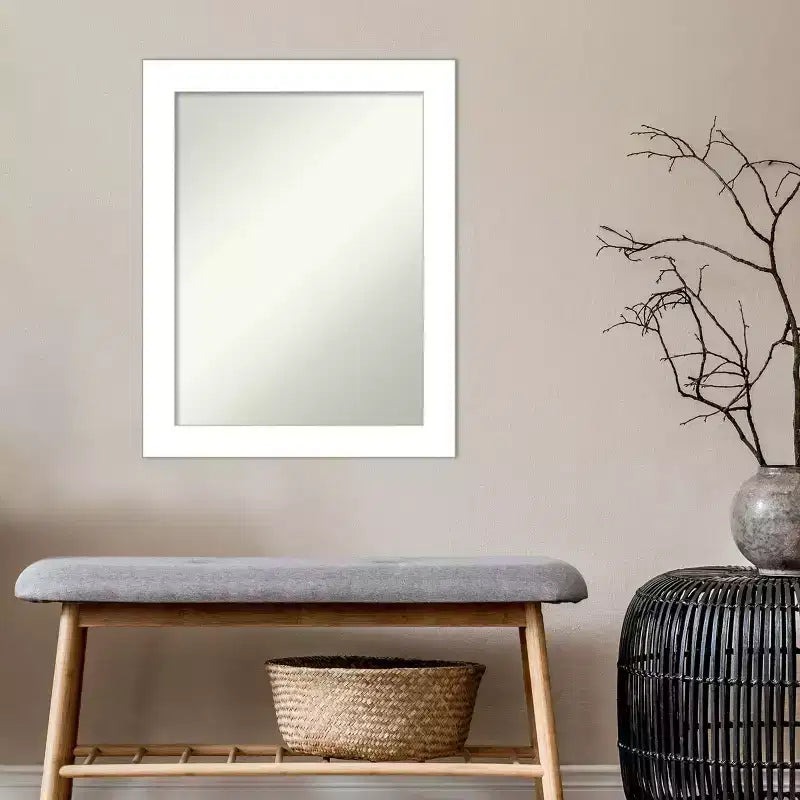Espejo de pared blanco sin bisel de 22" x 28" para baño - Amanti Art: Rectangular moderno, incluye accesorios de montaje