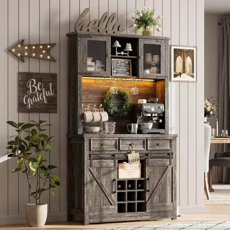 Mueble de cafetería de 72 pulgadas con puerta corrediza estilo granero, aparador alto de cocina con 3 cajones y botellero, amplio para el hogar