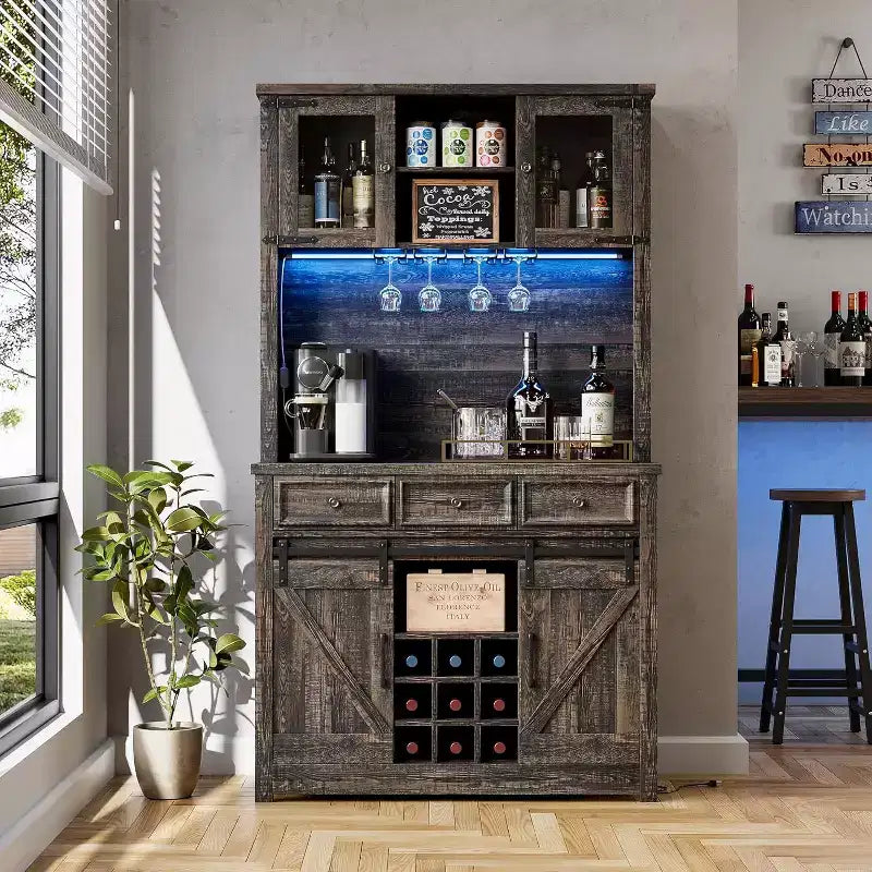Mueble de cafetería de 72 pulgadas con puerta corrediza estilo granero, aparador alto de cocina con 3 cajones y botellero, amplio para el hogar