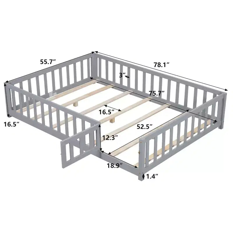 Cama de Plataforma de Piso de Tamaño Completo de Contrachapado con Valla y Puerta para Niños, Marco de Cama Montessori Gris