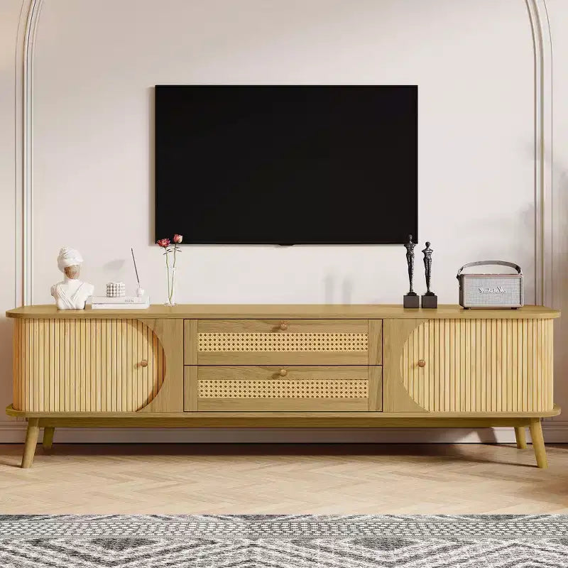 Mueble de TV de ratán natural de 66.93 pulgadas para televisores de hasta 75 pulgadas, consola multimedia con patas de madera maciza para sala de estar, cine en casa