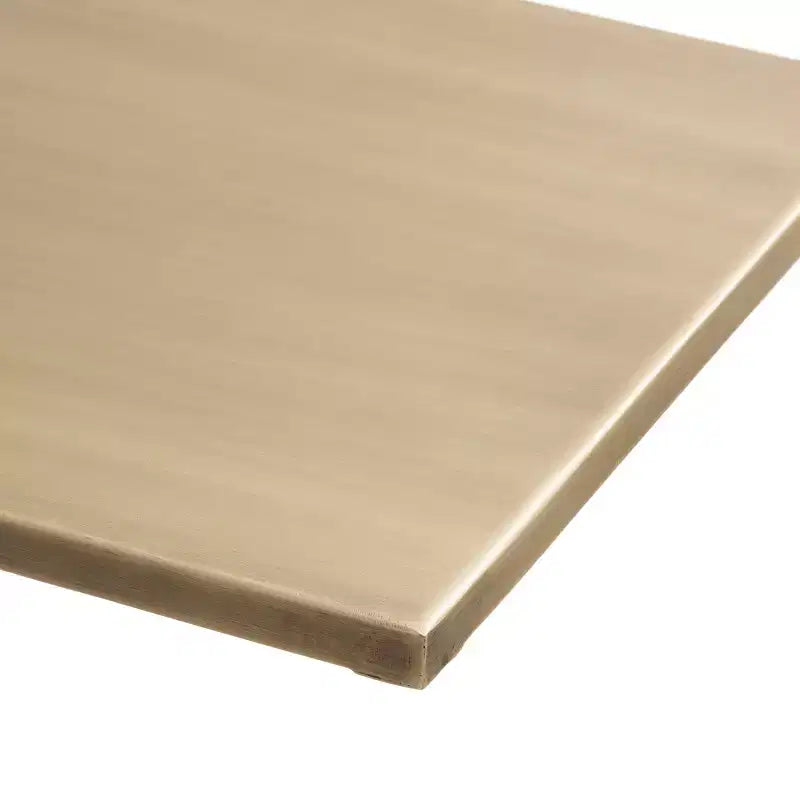 Mesa auxiliar en C Modern Glam con tapa de mármol blanco y estructura de metal dorado, 26.5" de alto